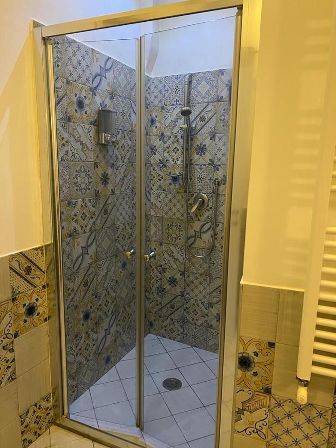 Casa Gaia A Due Passi Dal Duomo Apartment Наполи Екстериор снимка