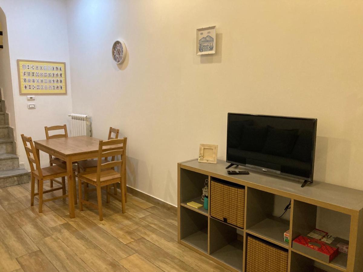 Casa Gaia A Due Passi Dal Duomo Apartment Наполи Екстериор снимка